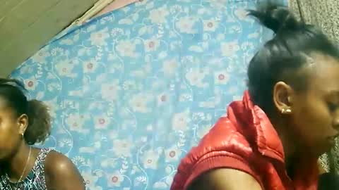 Snapshot of juliette9794 chatting on 09/28/25, 06:35 juliette9794 online show from 09/28/25, 06:35