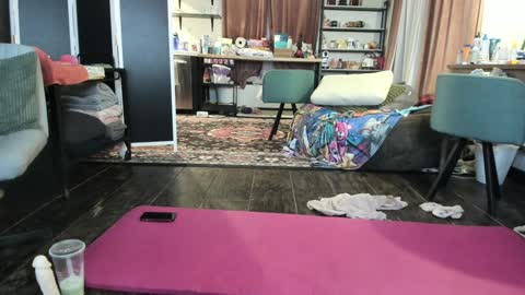 Here most days 3 online show from 01/24/25, 02:49