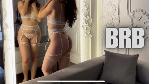 Julie online show from 02/09/25, 03:56