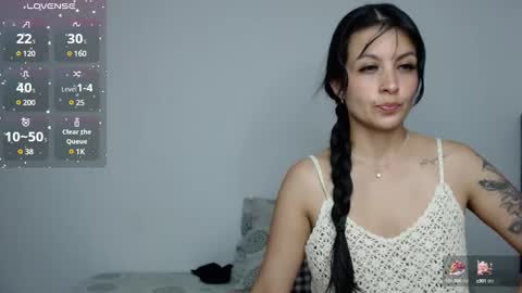 Snapshot of juliette_ponce chatting on 12/23/24, 04:55 juliette online show from 12/23/24, 04:55