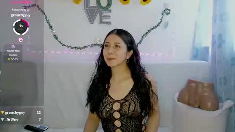 Snapshot of juliette_r chatting on 07/20/26, 10:23 Juliette online show from 07/20/26, 10:23