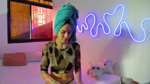 juliette online show from 11/01/25, 07:05