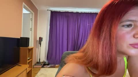 Snapshot of julietterosie chatting on 06/22/26, 08:22 Rose online show from 06/22/26, 08:22