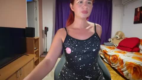 Snapshot of julietterosie chatting on 06/29/26, 12:16 Rose online show from 06/29/26, 12:16