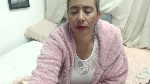 Snapshot of juliialove_ chatting on 01/29/25, 06:22 Juliia online show from 01/29/25, 06:22