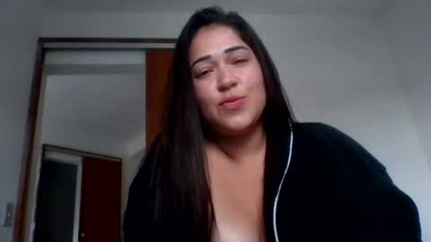 Snapshot of juliie19 chatting on 06/26/26, 04:55 juliie19 online show from 06/26/26, 04:55