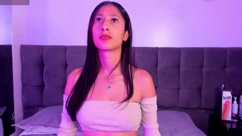 Snapshot of juliisexx chatting on 12/10/24, 02:27 Juliana online show from 12/10/24, 02:27