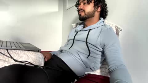 julimo16 online show from 09/12/25, 07:58