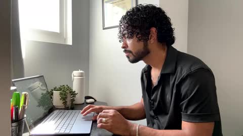 julimo16 online show from 09/14/25, 06:29