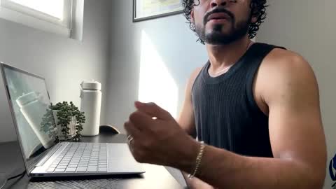 julimo16 online show from 09/15/25, 02:50