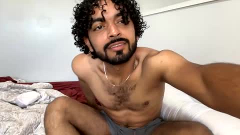 julimo16 online show from 09/18/25, 08:11