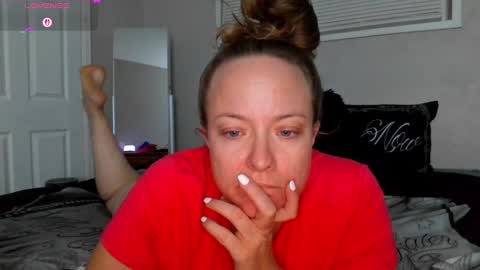 Snapshot of julimonroe chatting on 09/23/25, 02:14 Juli Monroe online show from 09/23/25, 02:14