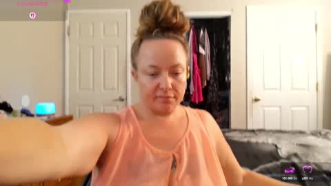 Snapshot of julimonroe chatting on 09/23/25, 03:04 Juli Monroe online show from 09/23/25, 03:04