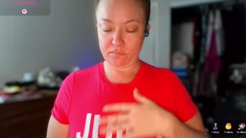 Juli Monroe online show from 11/03/25, 11:00