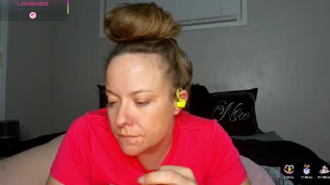 Juli Monroe online show from 12/17/25, 03:12