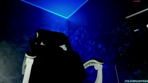 JULiUS   online show from 06/01/26, 06:42