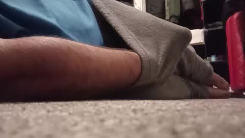 Snapshot of juliusrad chatting on 10/31/25, 06:25 juliusrad online show from 10/31/25, 06:25