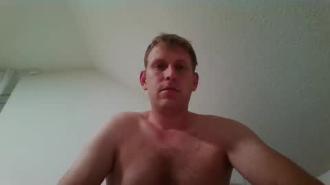 Snapshot of julkoooo128 chatting on 09/22/25, 07:27 julkoooo128 online show from 09/22/25, 07:27