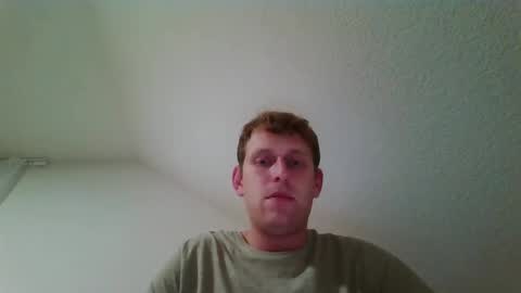 Snapshot of julkoooo128 chatting on 10/24/25, 05:42 julkoooo128 online show from 10/24/25, 05:42