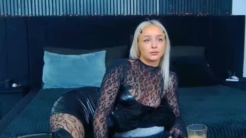 Julia online show from 01/09/26, 12:41