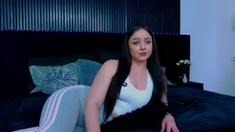 Julia online show from 04/07/26, 11:21