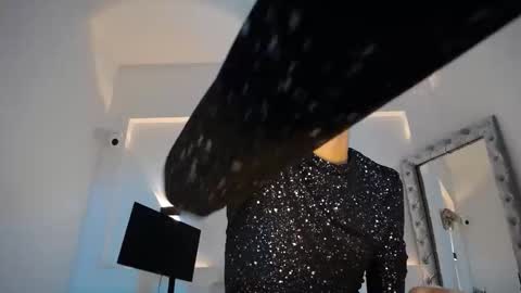 jullian online show from 04/06/26, 12:19