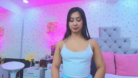 Julieta Reyes   online show from 01/08/26, 11:45