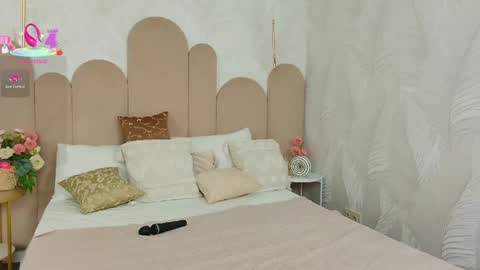 Julli online show from 04/13/26, 05:02