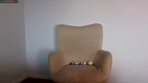 Jully online show from 12/20/25, 11:28