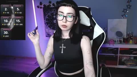 Snapshot of julscinamon chatting on 03/09/25, 04:55 Baroness Von Cringe online show from 03/09/25, 04:55