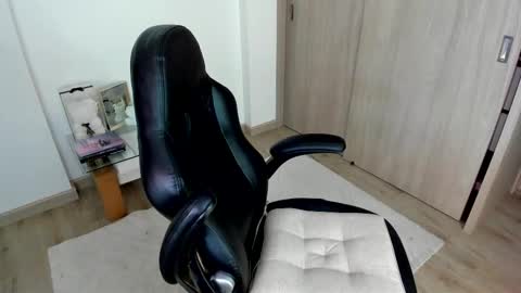 july_correa online show from 10/03/25, 11:35