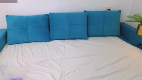 july_kane online show from 10/22/25, 06:35