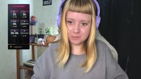 Snapshot of june_shy0 chatting on 09/27/25, 07:24 June online show from 09/27/25, 07:24