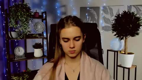 junewoods online show from 12/19/25, 01:18