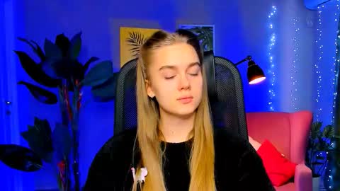 junewoods online show from 01/15/26, 08:08