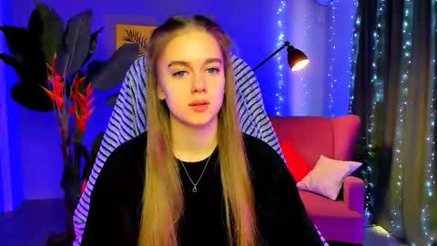 junewoods online show from 02/05/26, 07:13