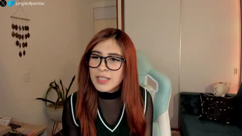Snapshot of jungleofpandas chatting on 12/13/24, 02:21 Call me Sussy  online show from 12/13/24, 02:21