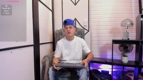 Snapshot of juniormorris_ chatting on 09/29/25, 09:52 Junior online show from 09/29/25, 09:52