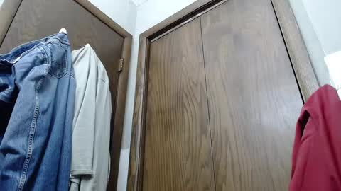 Snapshot of junk_yard_dog chatting on 01/14/25, 01:38 Dave online show from 01/14/25, 01:38