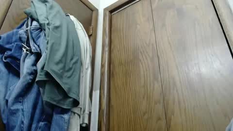 Snapshot of junk_yard_dog chatting on 03/09/25, 01:59 Dave online show from 03/09/25, 01:59