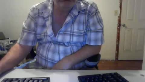 Snapshot of junkhp1 chatting on 06/08/26, 10:26 junkhp1 online show from 06/08/26, 10:26