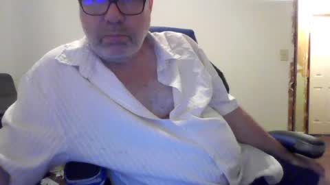 Snapshot of junkhp1 chatting on 06/14/26, 04:03 junkhp1 online show from 06/14/26, 04:03
