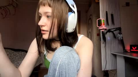 Elizabeth online show from 04/10/26, 03:50