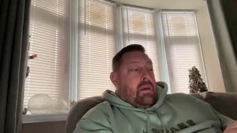 Snapshot of junky345 chatting on 12/02/24, 10:50 Junky online show from 12/02/24, 10:50