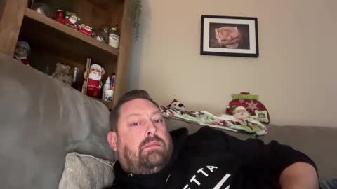 Snapshot of junky345 chatting on 12/08/24, 09:30 Junky online show from 12/08/24, 09:30