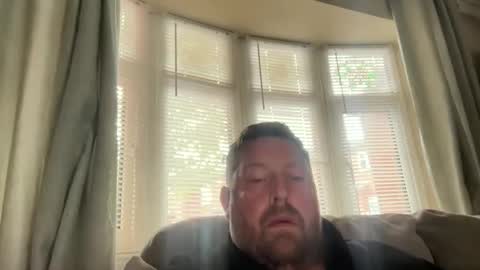 Snapshot of junky345 chatting on 09/10/25, 11:43 Junky online show from 09/10/25, 11:43