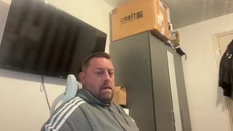 Snapshot of junky345 chatting on 09/26/25, 04:22 Junky online show from 09/26/25, 04:22