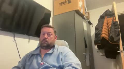 Snapshot of junky345 chatting on 10/13/25, 05:35 Junky online show from 10/13/25, 05:35