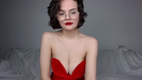 Snapshot of junnewers chatting on 12/29/24, 07:32 JunneWers online show from 12/29/24, 07:32