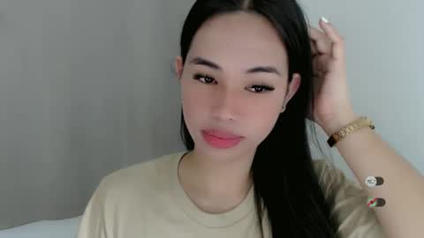 Snapshot of juny_lanyy chatting on 01/16/25, 08:22 Julia online show from 01/16/25, 08:22